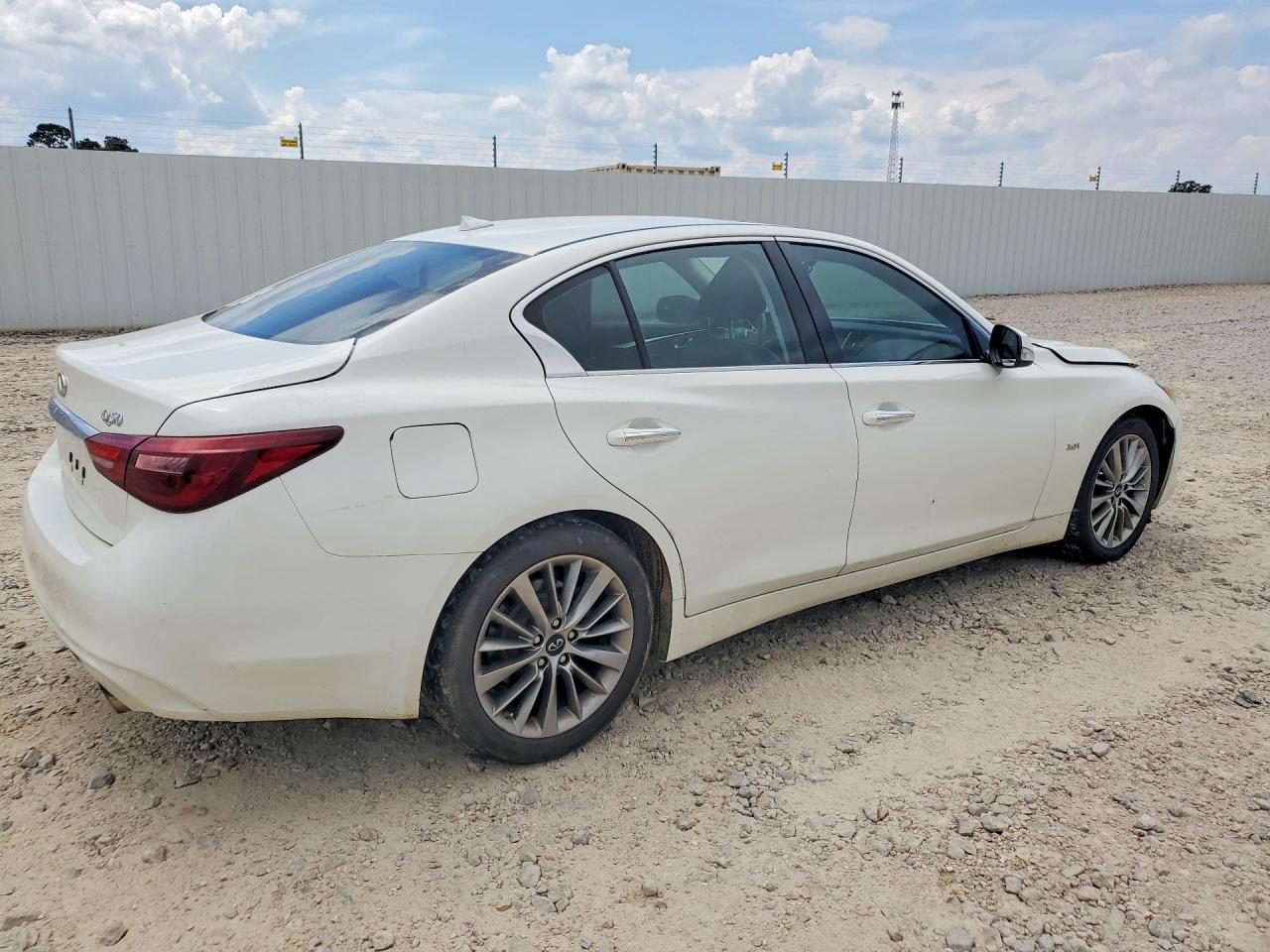 2018 INFINITI Q50 3.0T LUXE — снимка 3