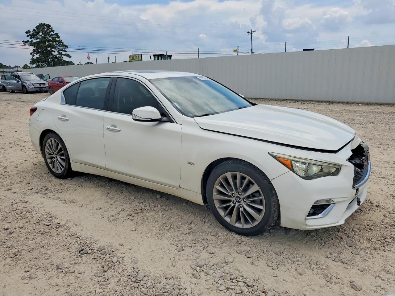 2018 INFINITI Q50 3.0T LUXE — снимка 4