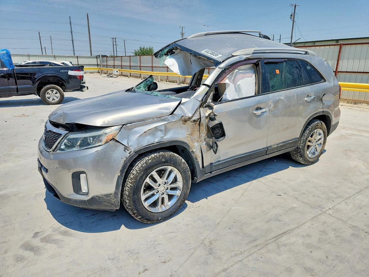 2015 KIA SORENTO LX
