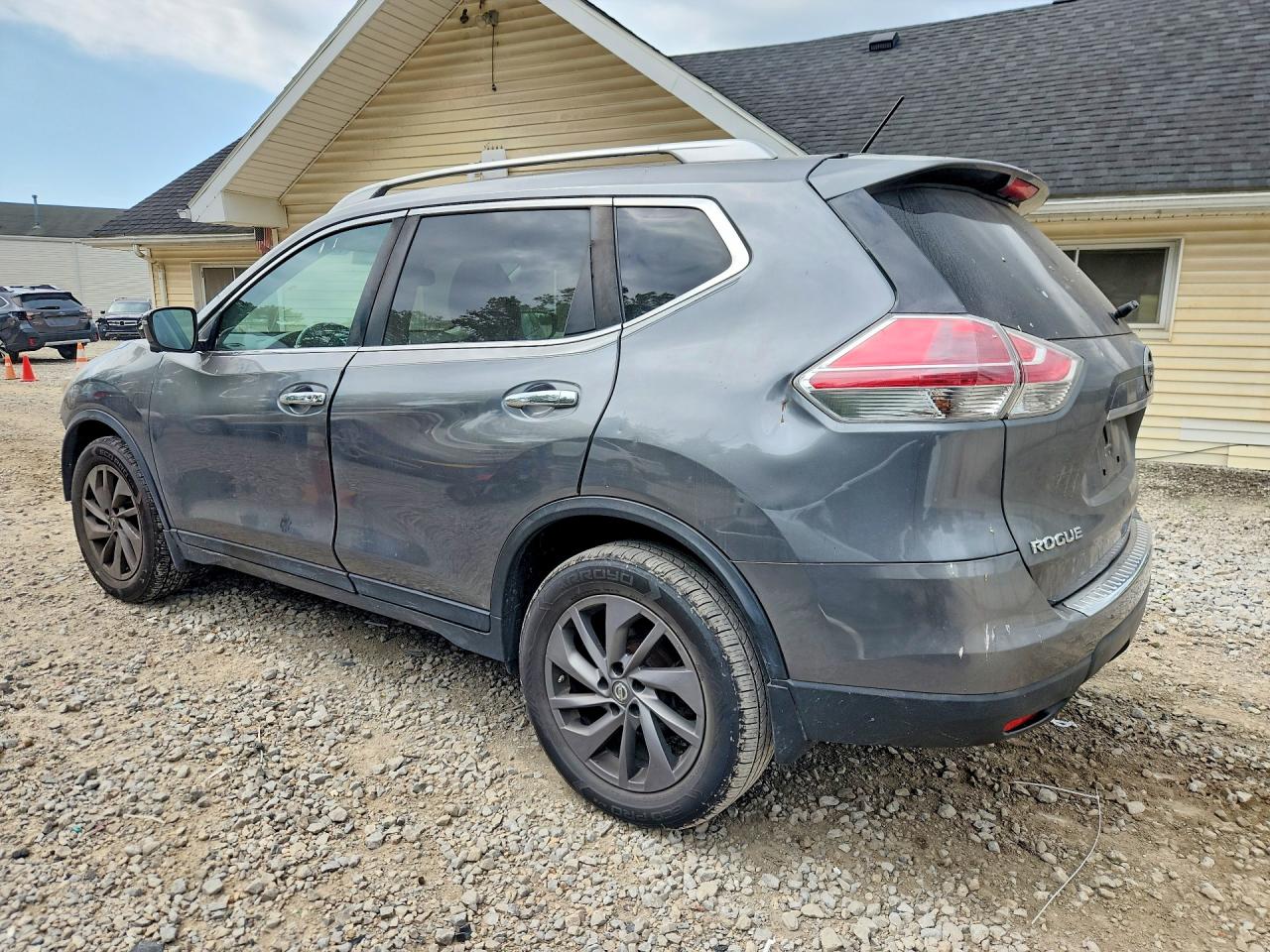 2016 NISSAN ROGUE SL — снимка 2