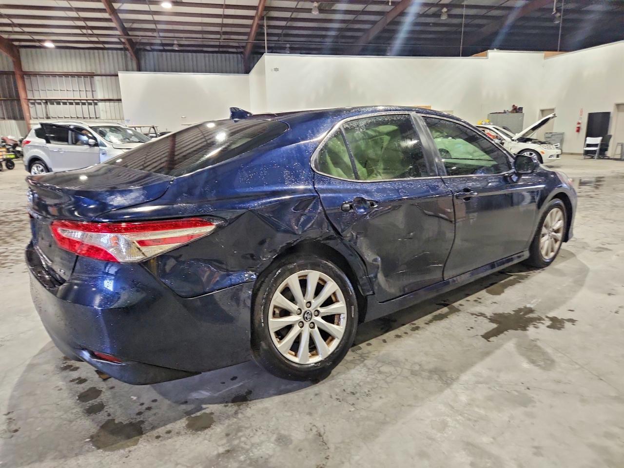 2020 TOYOTA CAMRY LE — снимка 3