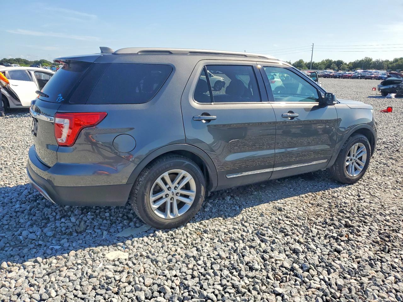 2017 FORD EXPLORER XLT — снимка 3