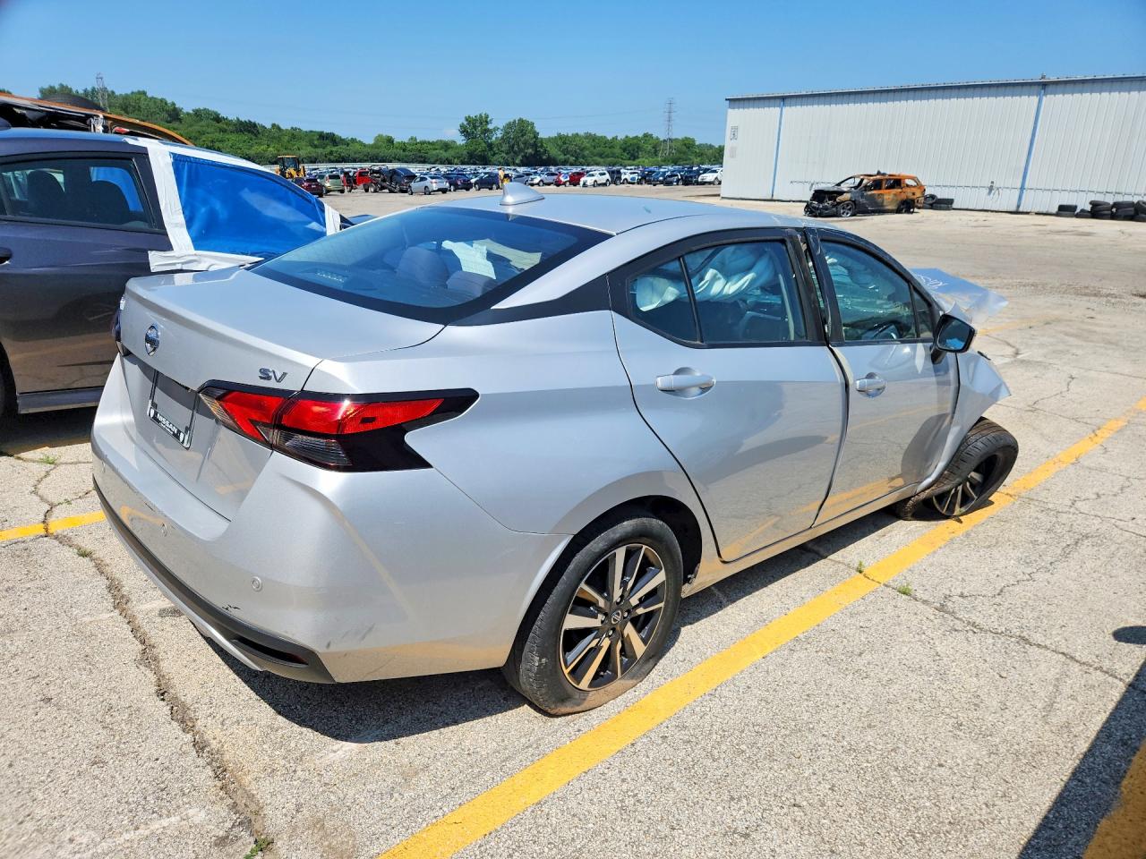 2021 NISSAN VERSA SV — снимка 3