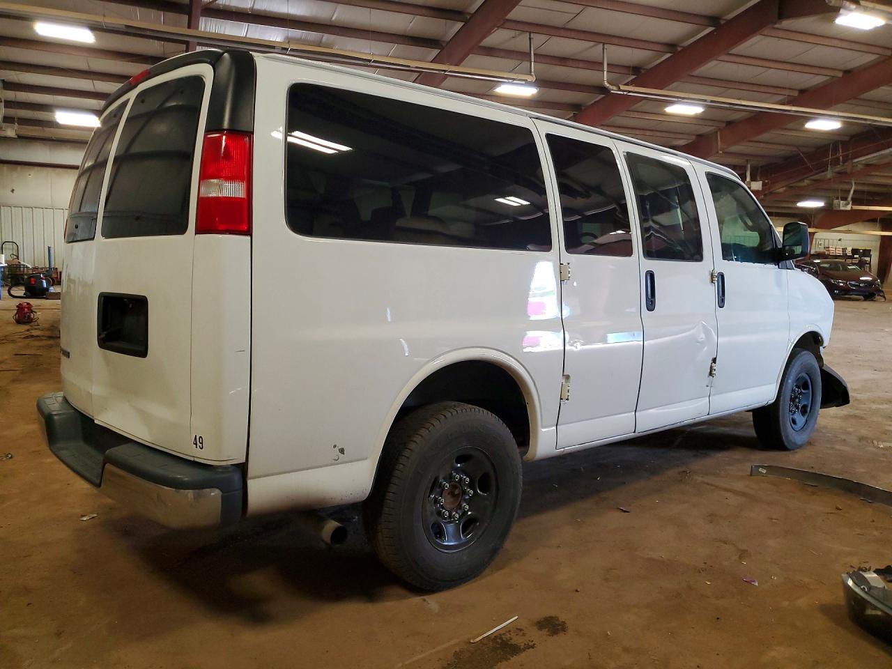 2019 CHEVROLET EXPRESS G2500 LT — снимка 3