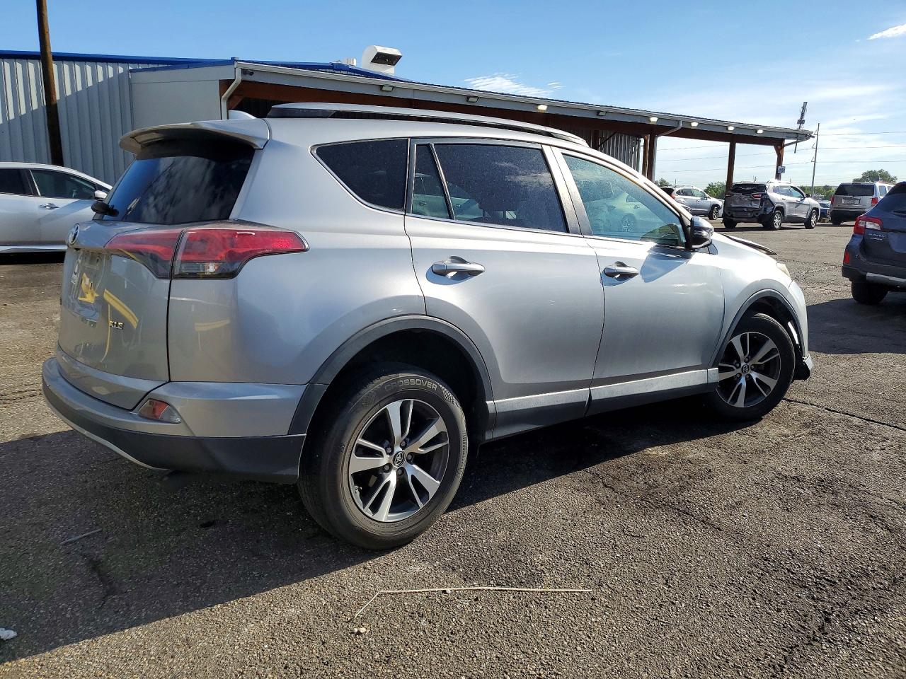 2018 TOYOTA RAV4 XLE — снимка 3