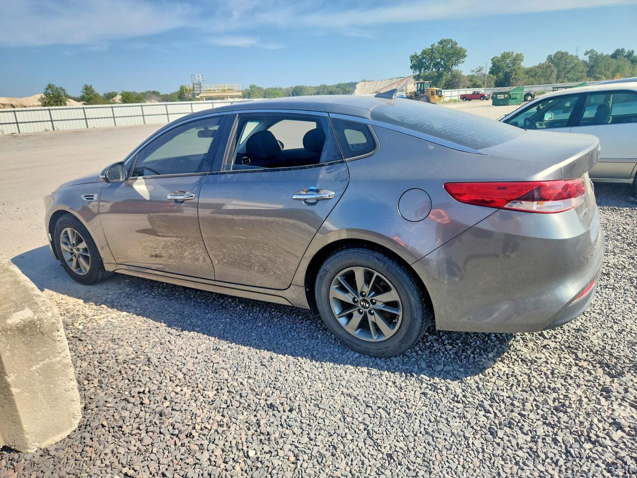 2016 KIA OPTIMA LX — снимка 2