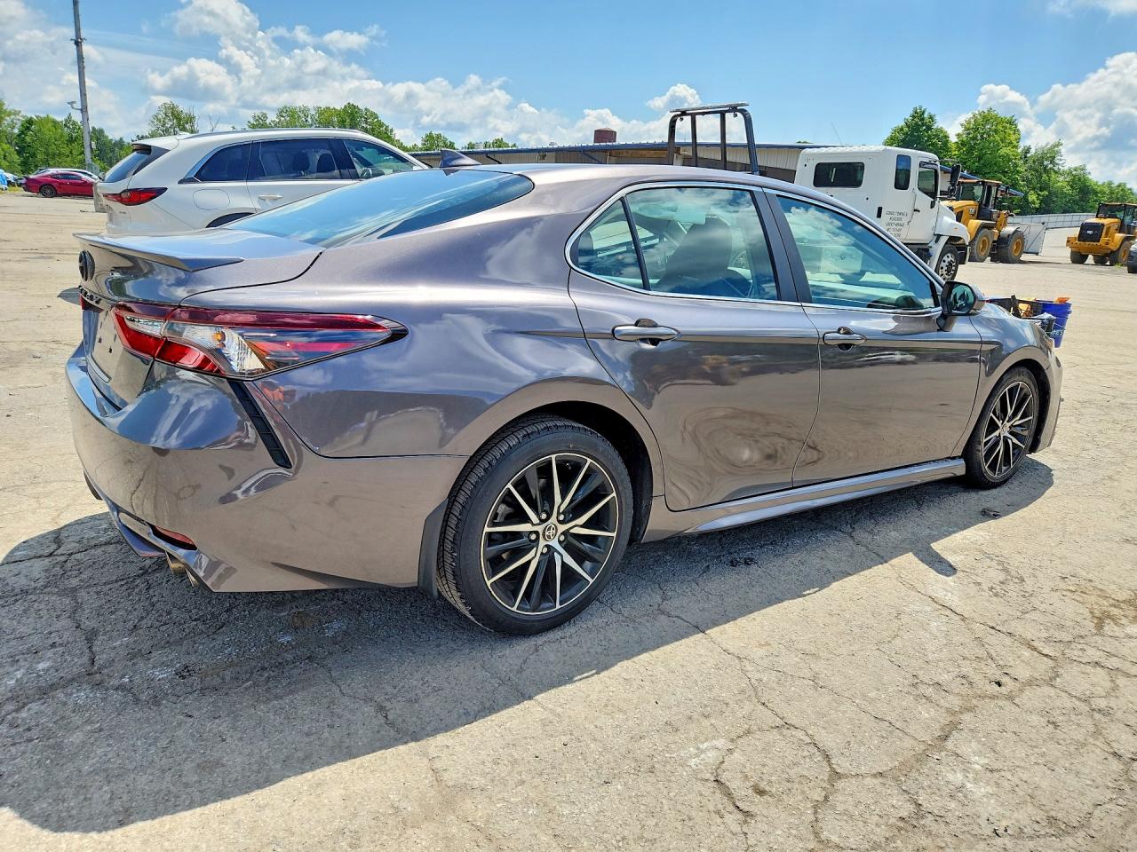 2024 TOYOTA CAMRY SE — снимка 3