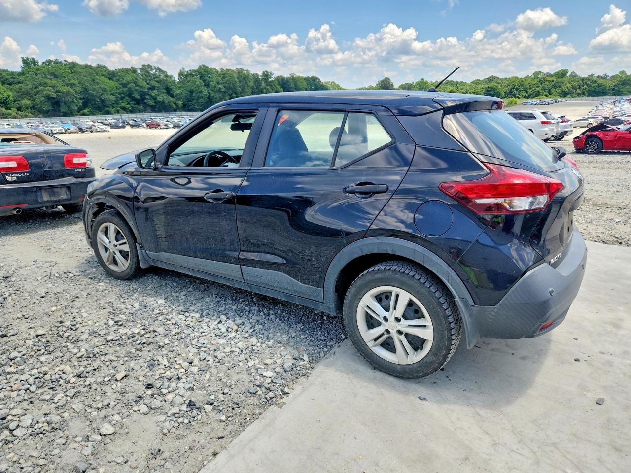 2020 NISSAN KICKS S — снимка 2