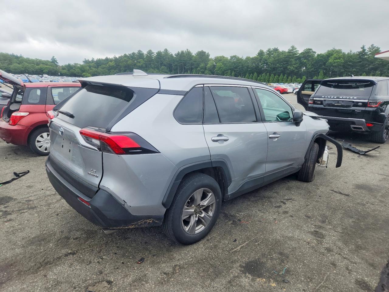 2024 TOYOTA RAV4 LE — снимка 3