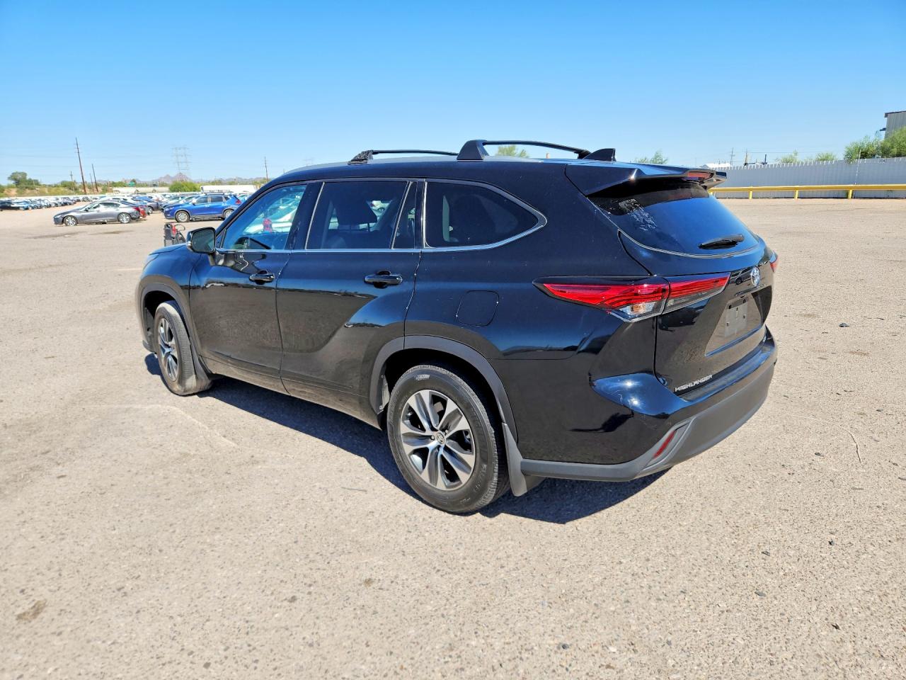 2022 TOYOTA HIGHLANDER XLE — снимка 2