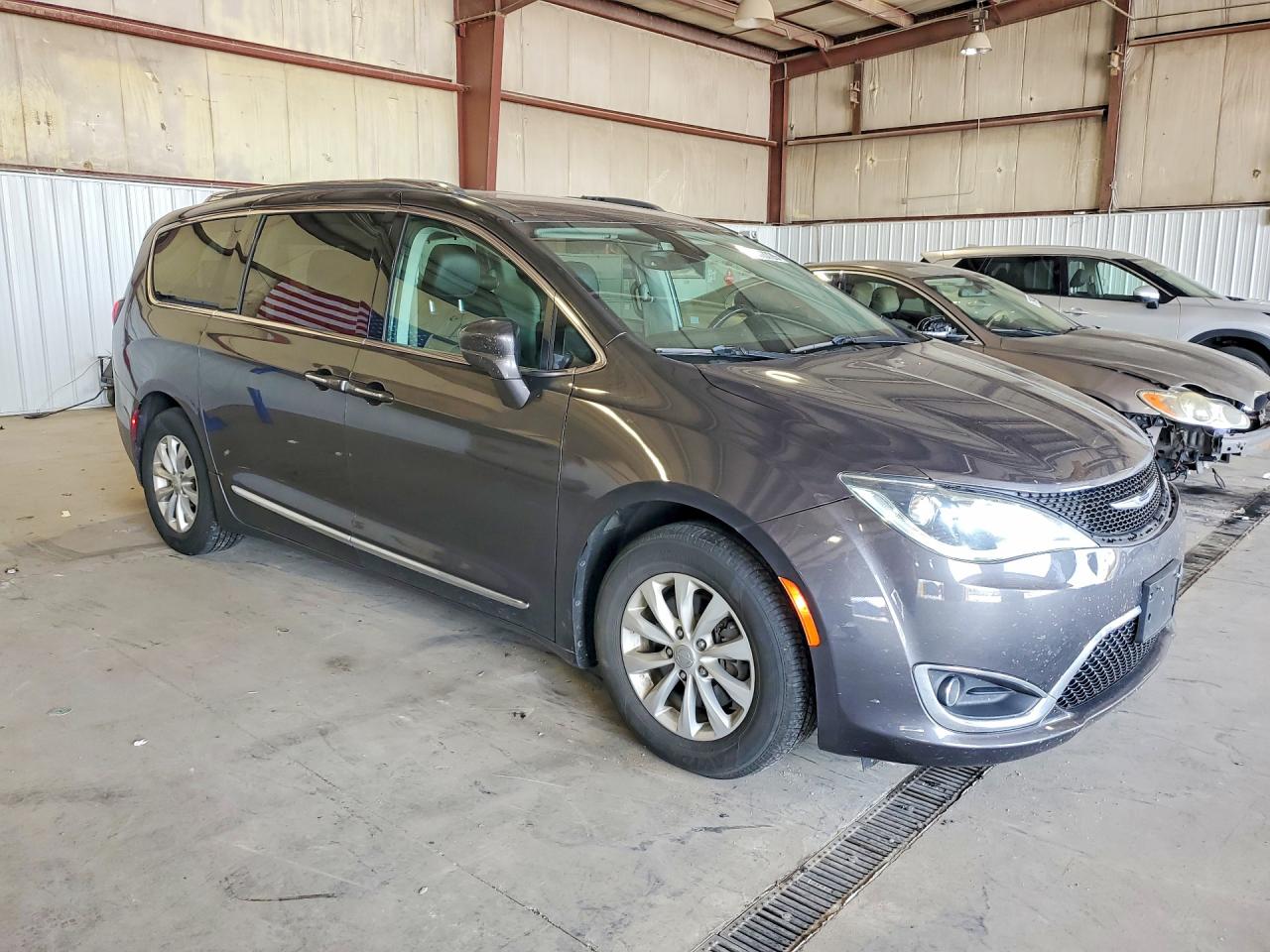 2019 CHRYSLER PACIFICA TOURING L — снимка 4