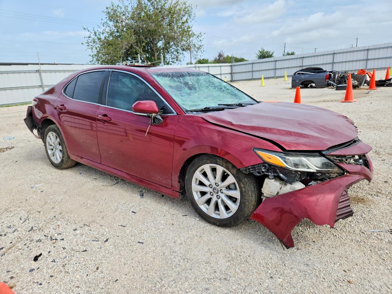 2018 TOYOTA CAMRY LE — снимка 4