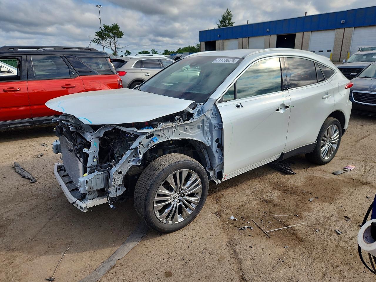 2024 TOYOTA VENZA XLE