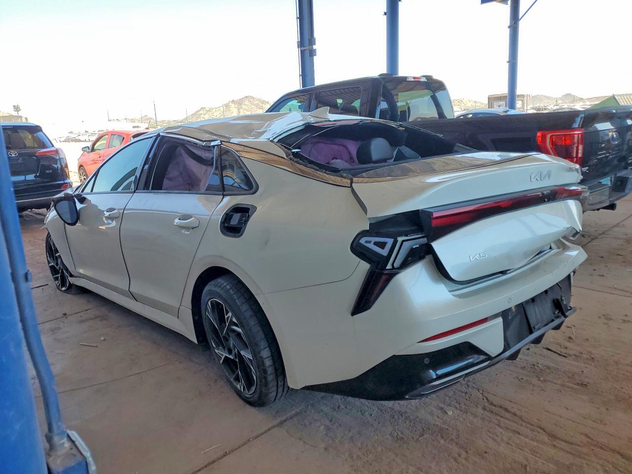 2025 KIA K5 GT LINE — снимка 2