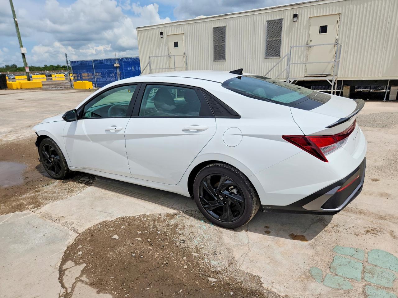2026 HYUNDAI ELANTRA SEL SPORT — снимка 2