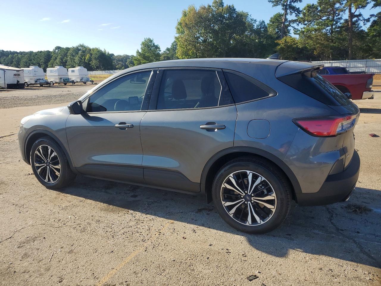 2022 FORD ESCAPE SE — снимка 2