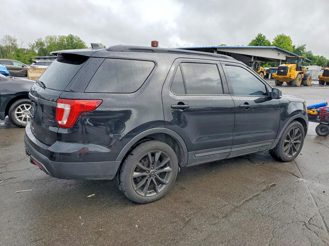 2017 FORD EXPLORER XLT — снимка 3