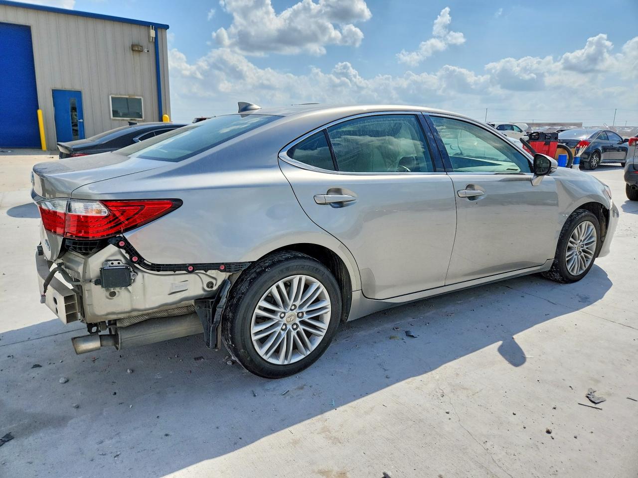 2015 LEXUS ES 350 — снимка 3