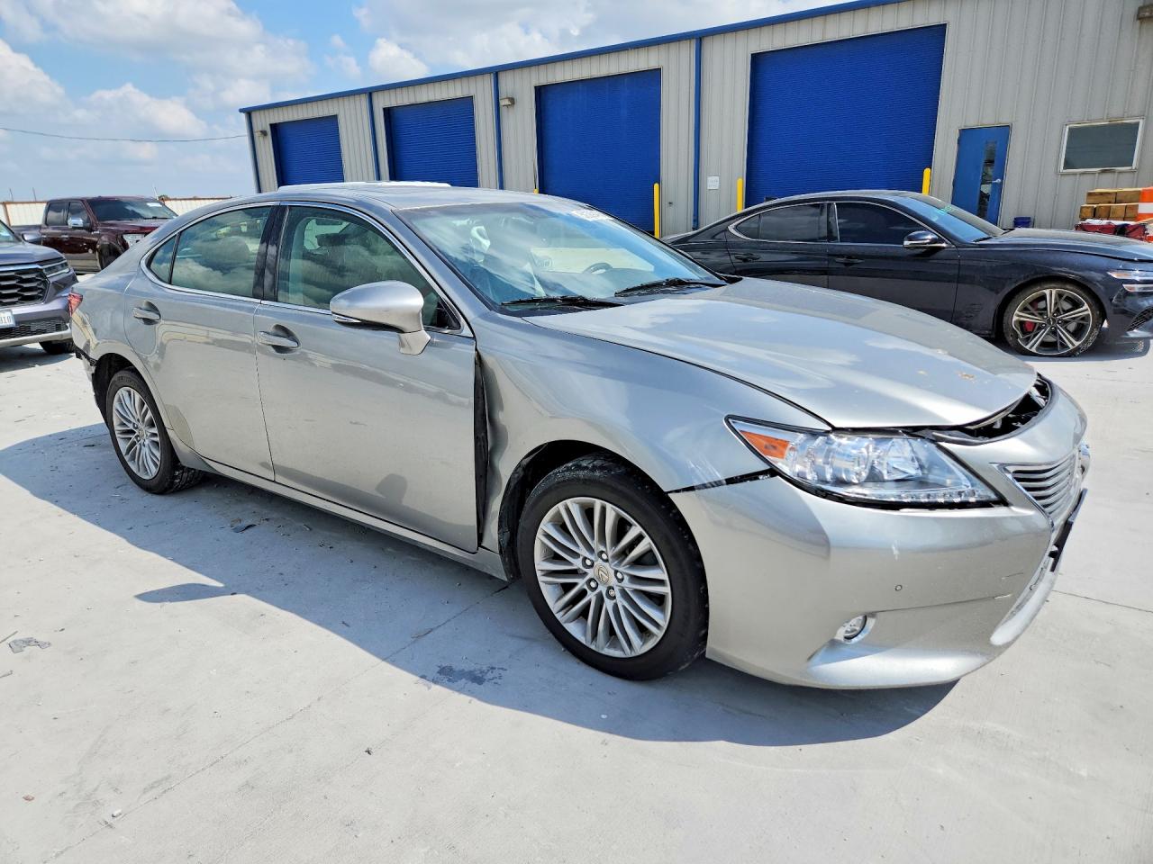 2015 LEXUS ES 350 — снимка 4