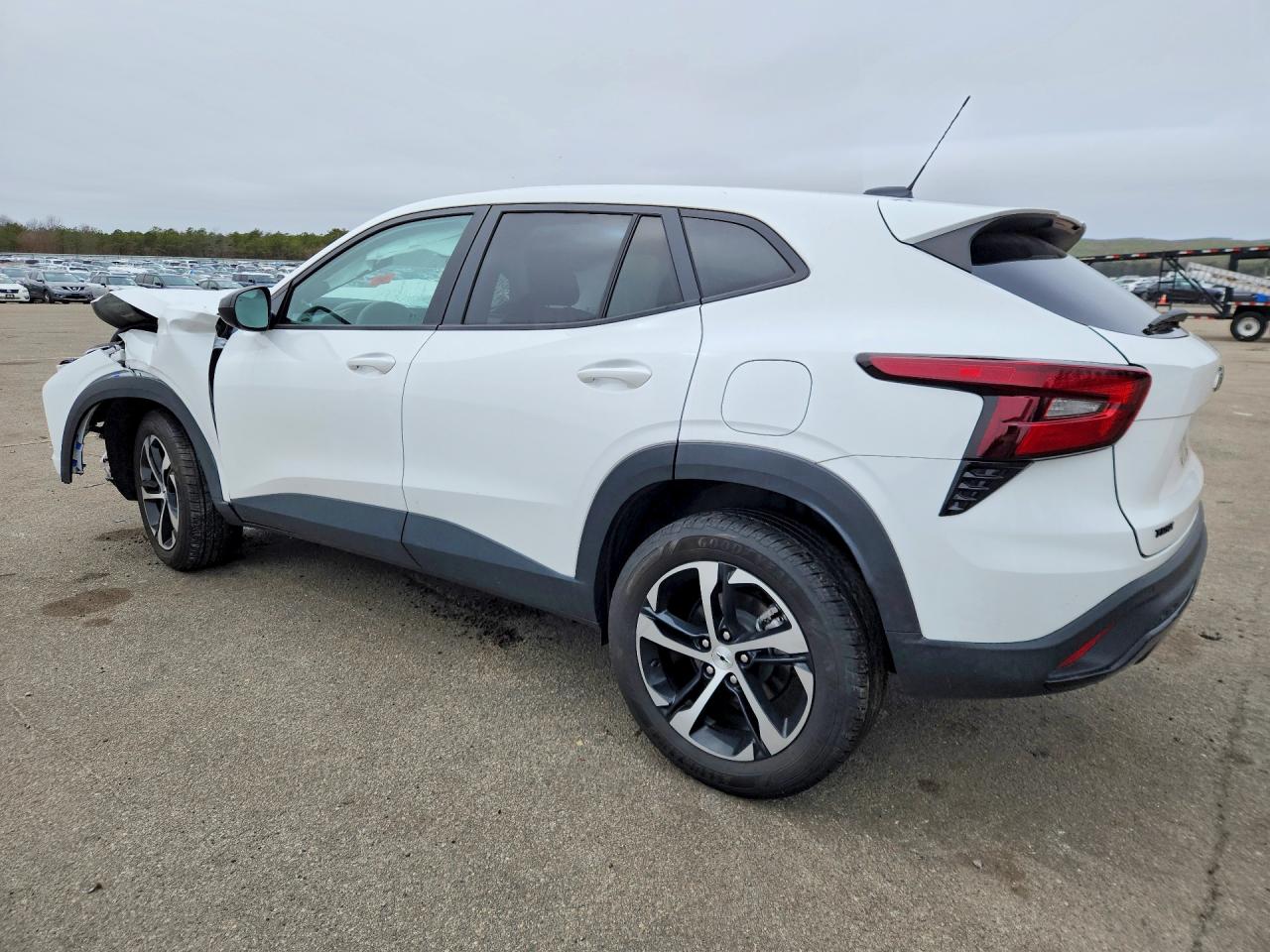 2025 CHEVROLET TRAX 1RS — снимка 2