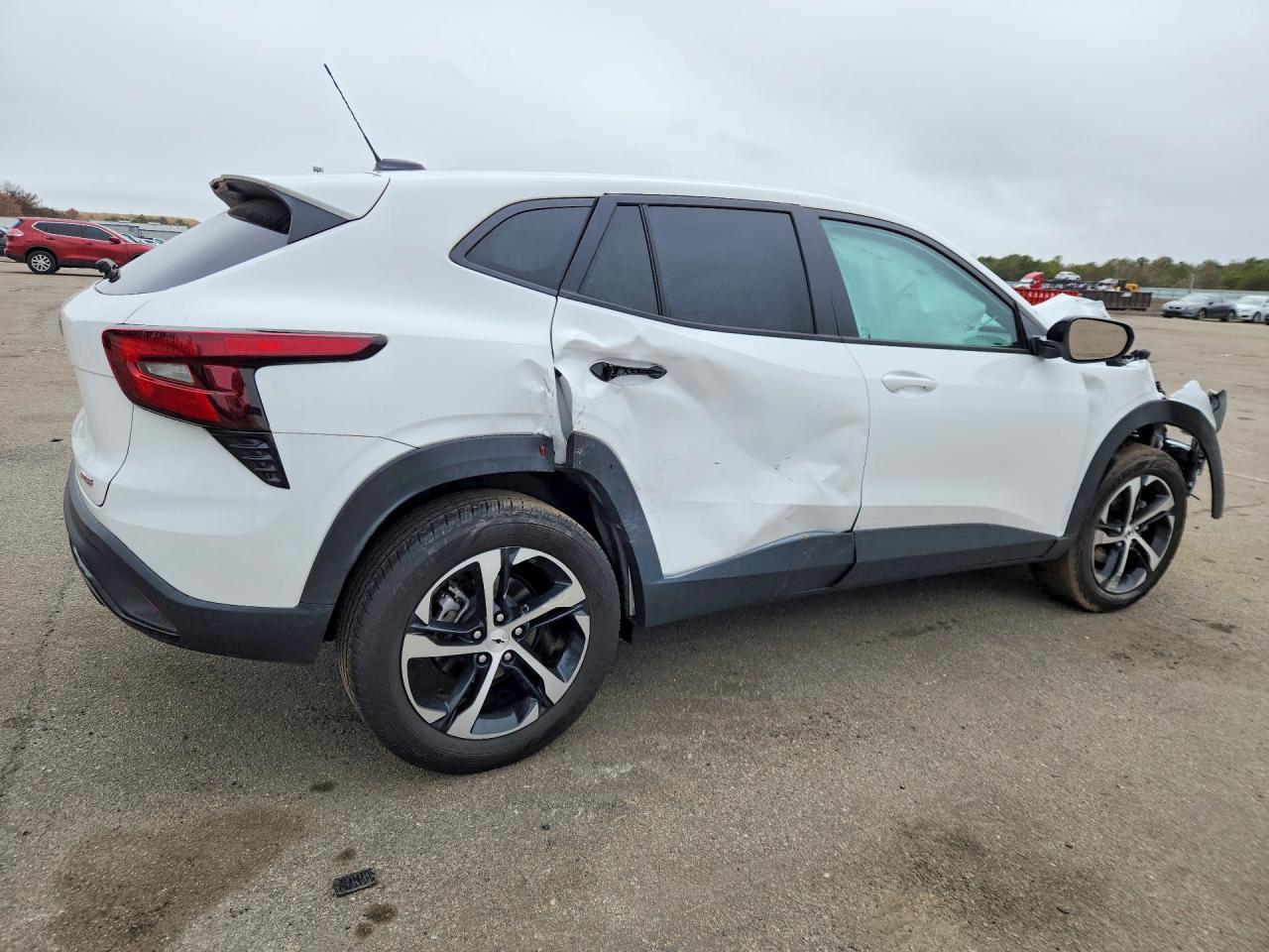 2025 CHEVROLET TRAX 1RS — снимка 3