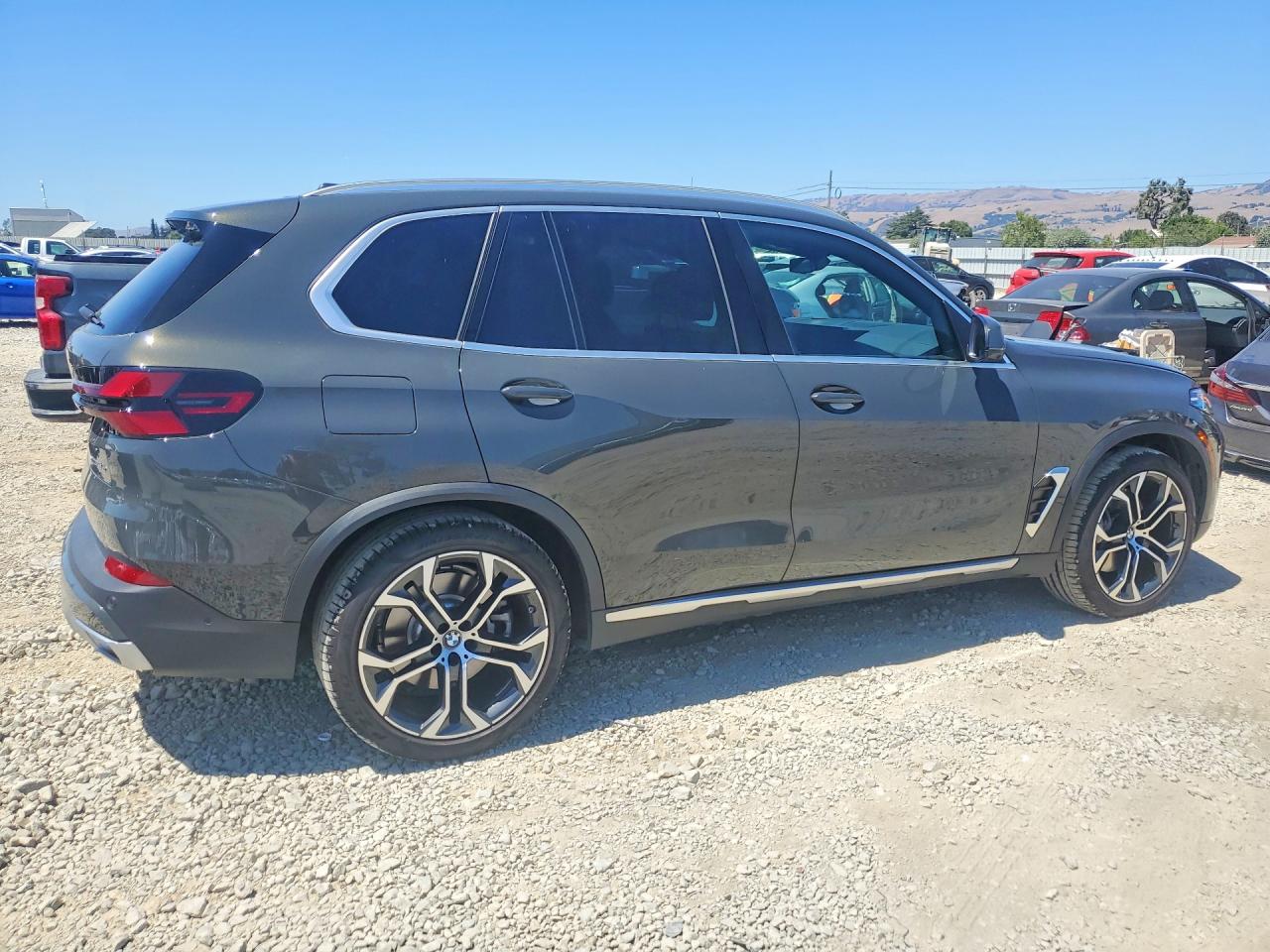 2026 BMW X5 XDRIVE50E — снимка 3