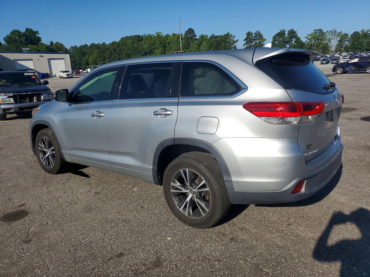 2017 TOYOTA HIGHLANDER LE PLUS — снимка 2