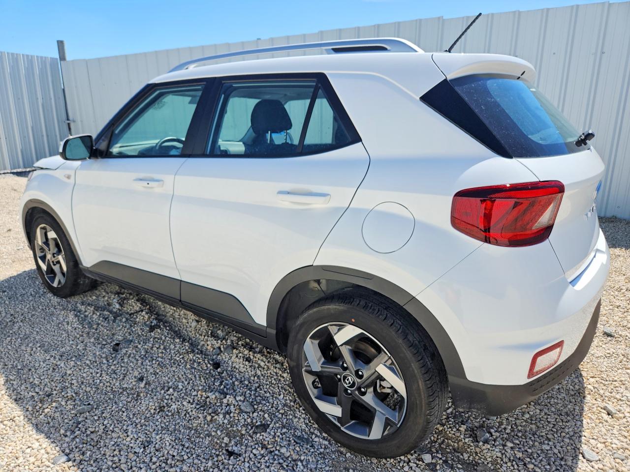 2026 HYUNDAI VENUE SEL — снимка 2