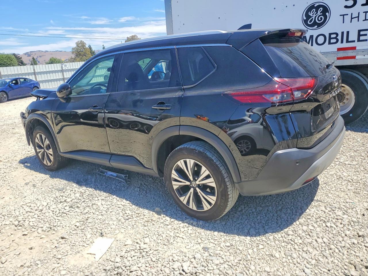 2021 NISSAN ROGUE SV — снимка 2
