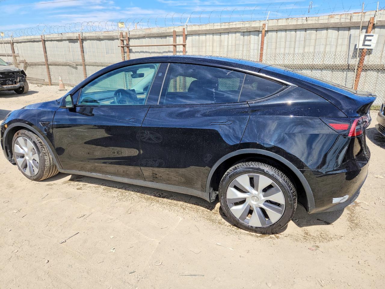 2023 TESLA MODEL Y — снимка 2