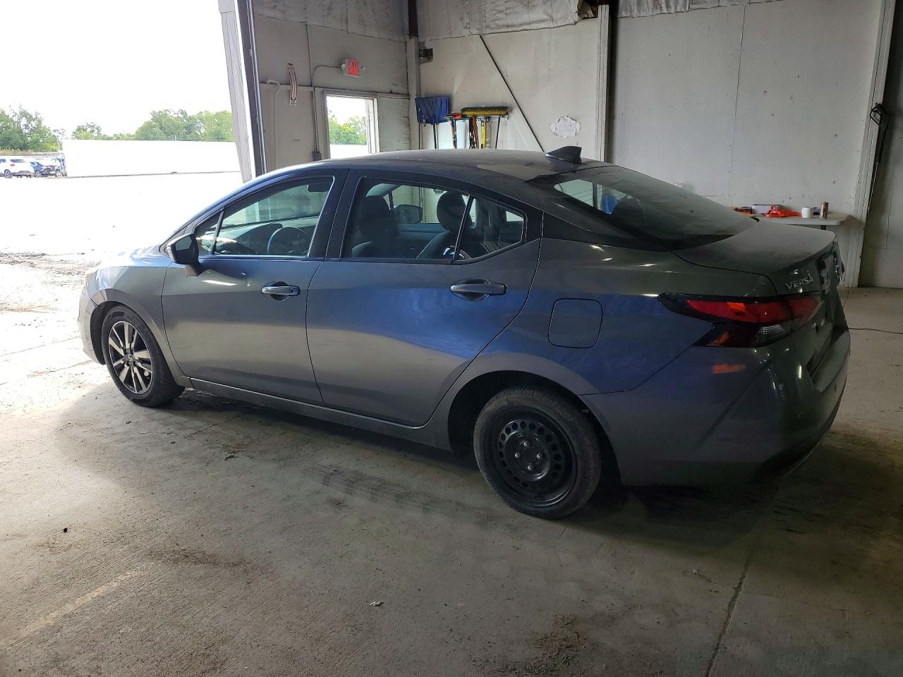 2021 NISSAN VERSA SV — снимка 2