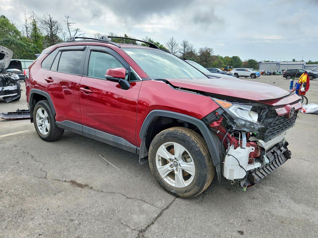 2020 TOYOTA RAV4 XLE — снимка 4