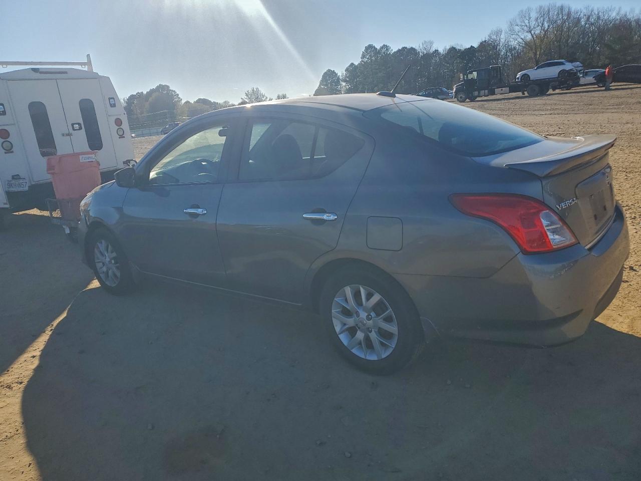 2017 NISSAN VERSA S — снимка 2
