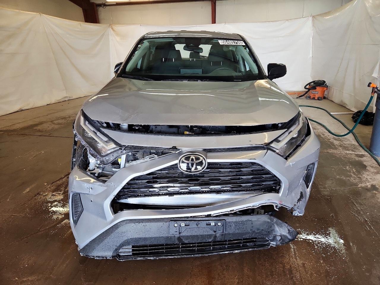 2025 TOYOTA RAV4 LE — снимка 5