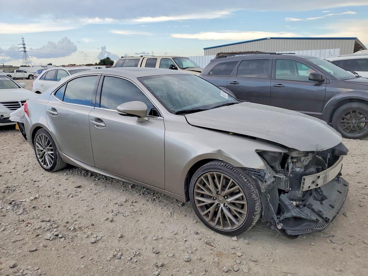 2016 LEXUS IS 200T — снимка 4