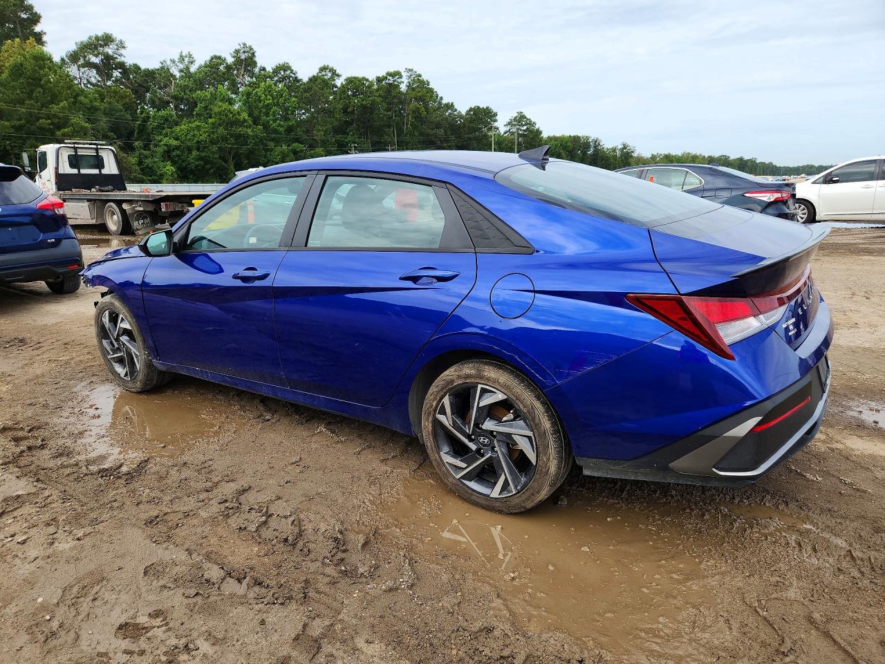 2025 HYUNDAI ELANTRA SEL SPORT — снимка 2