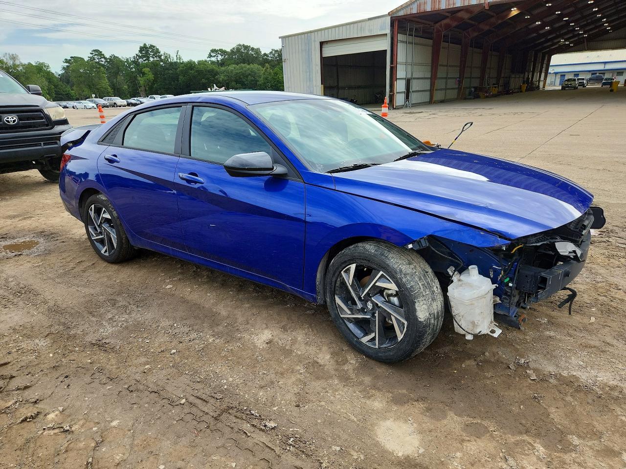 2025 HYUNDAI ELANTRA SEL SPORT — снимка 4