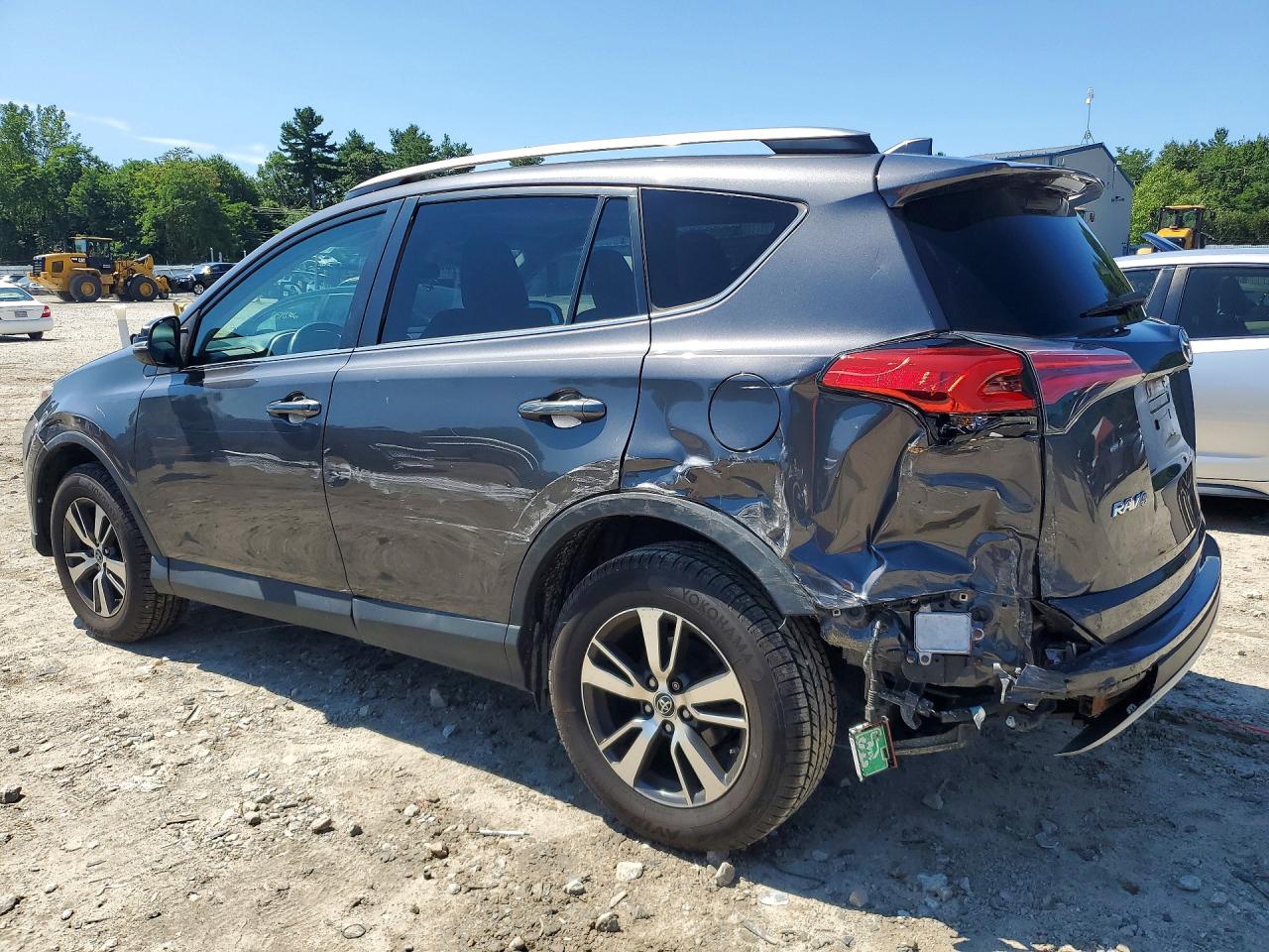 2018 TOYOTA RAV4 XLE — снимка 2