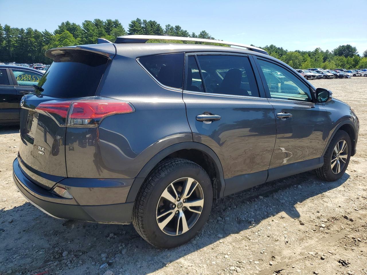 2018 TOYOTA RAV4 XLE — снимка 3