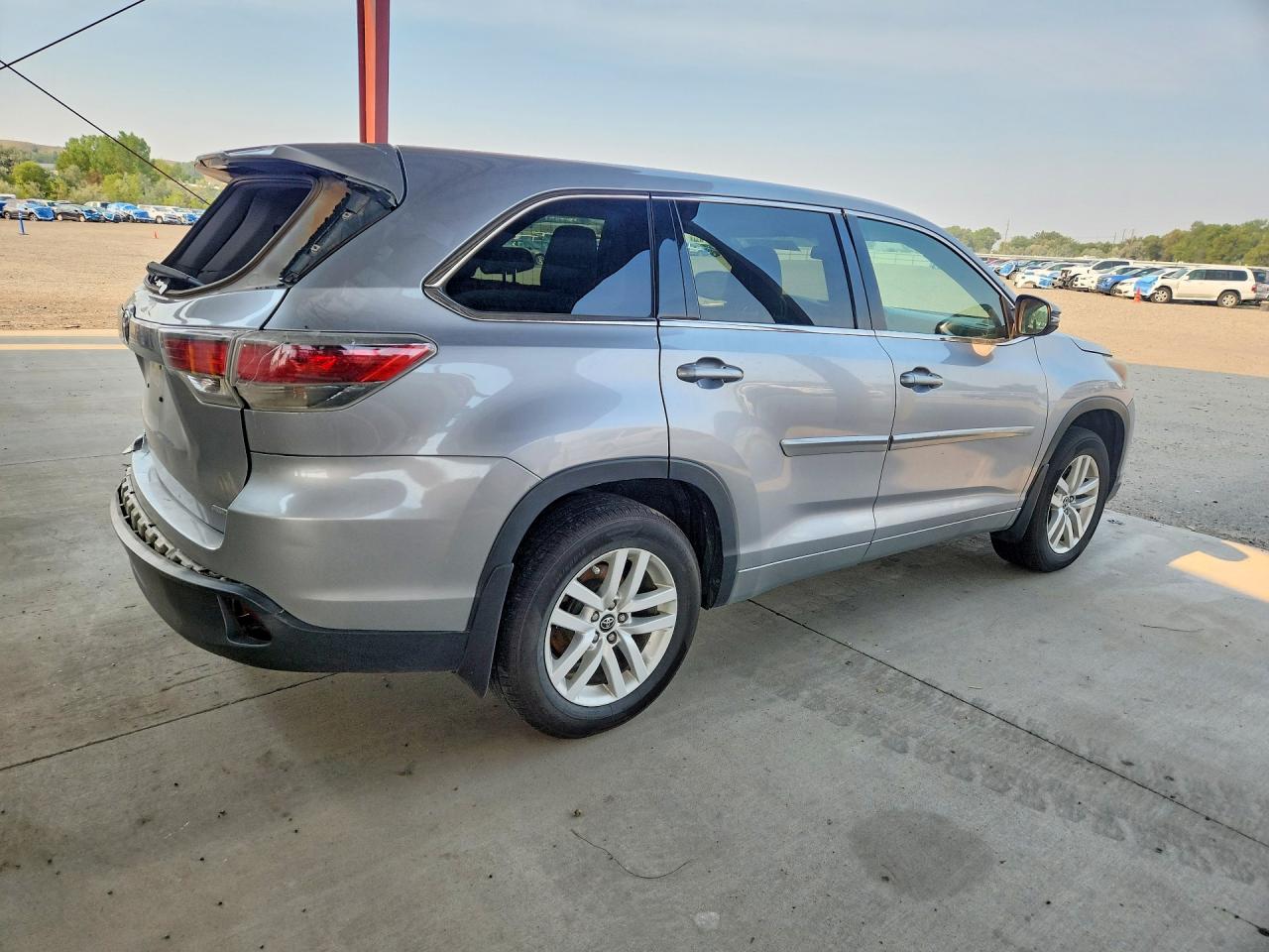 2016 TOYOTA HIGHLANDER LE — снимка 3