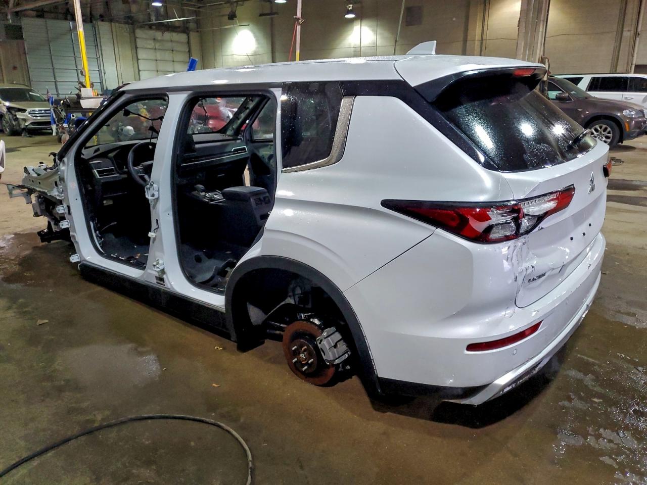 2024 MITSUBISHI OUTLANDER SE — снимка 2