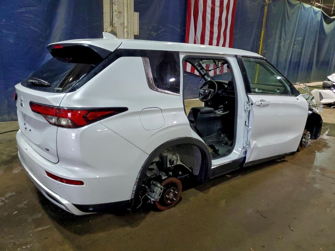 2024 MITSUBISHI OUTLANDER SE — снимка 3