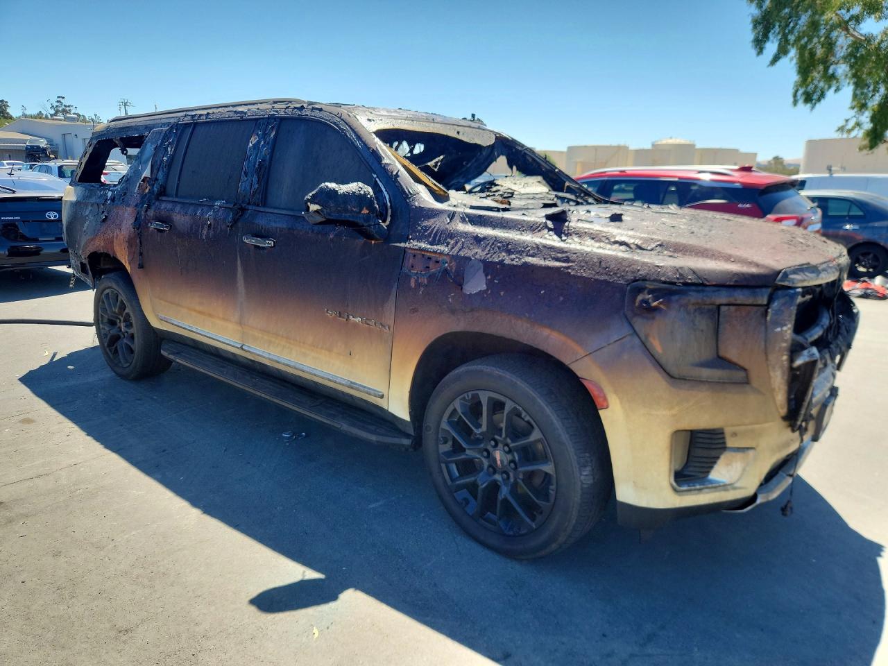 2023 GMC YUKON XL K1500 SLT — снимка 4