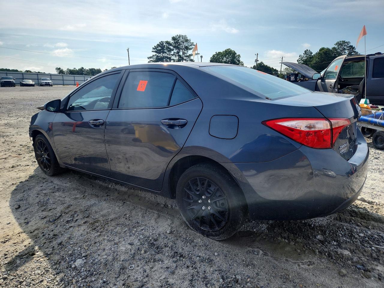 2017 TOYOTA COROLLA LE — снимка 2