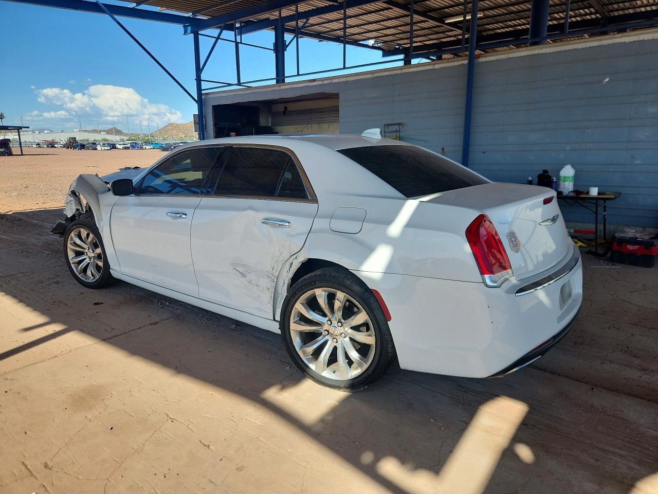 2019 CHRYSLER 300 LIMITED — снимка 2