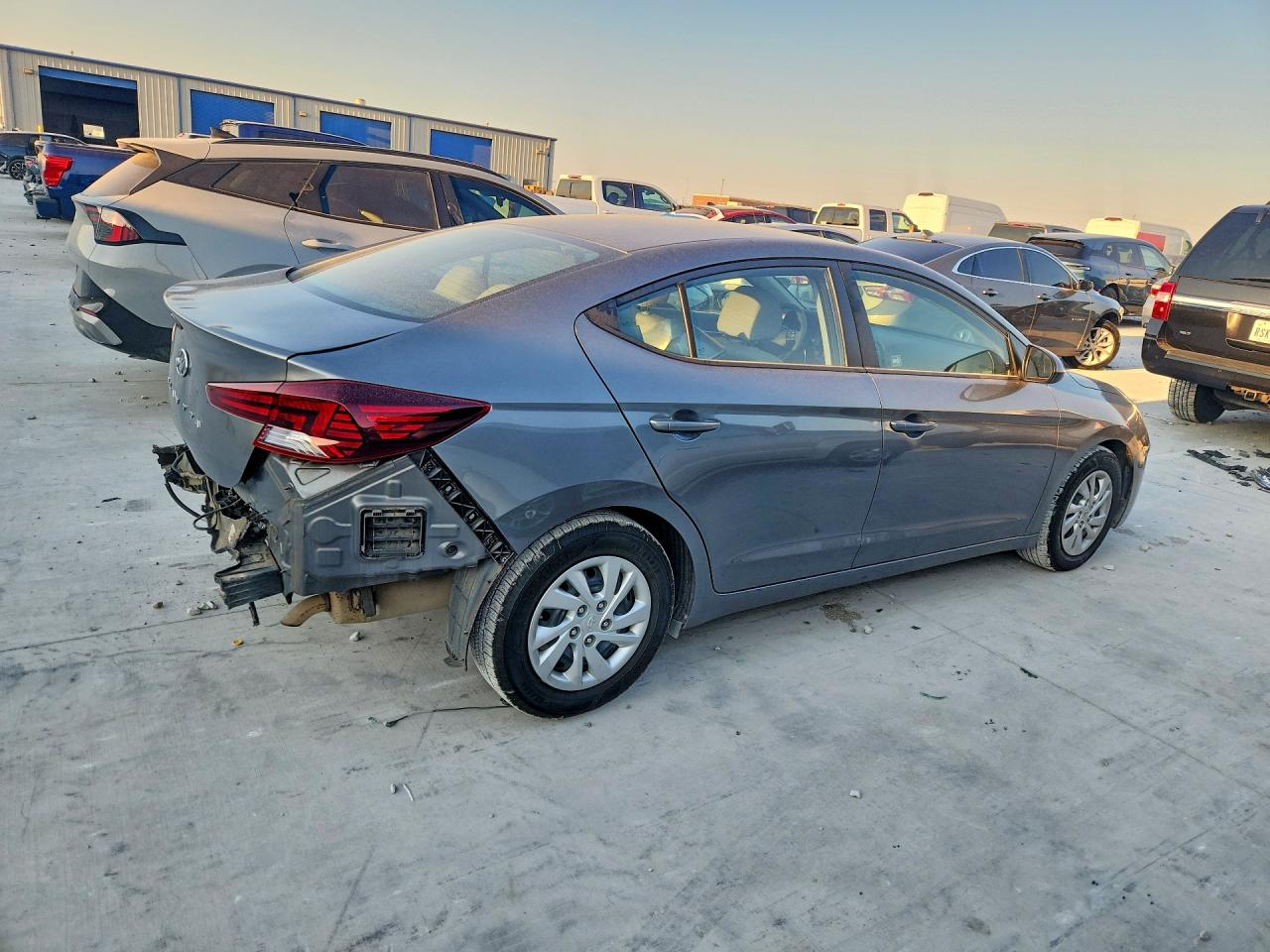2019 HYUNDAI ELANTRA SE — снимка 3