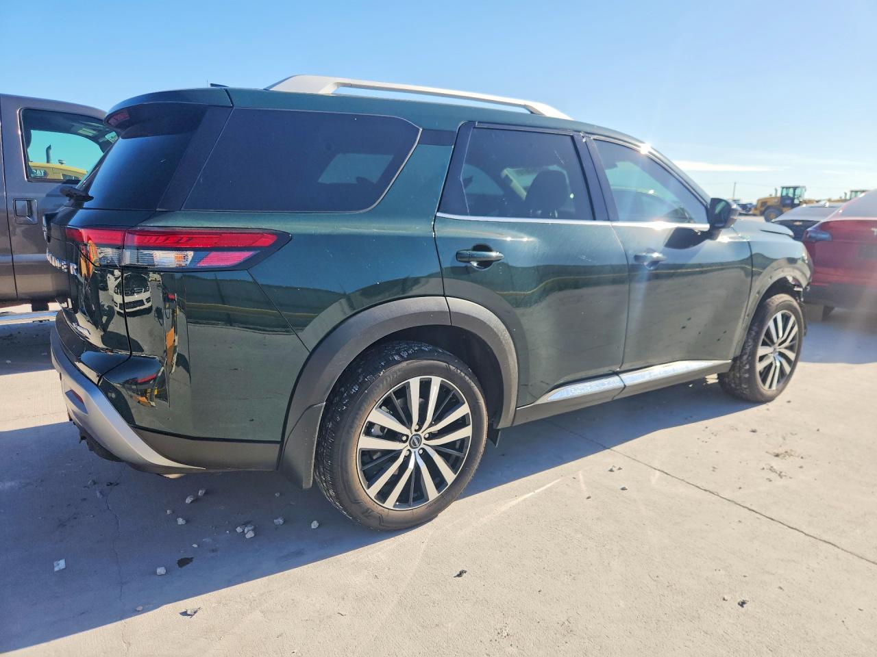 2025 NISSAN PATHFINDER PLATINUM — снимка 3