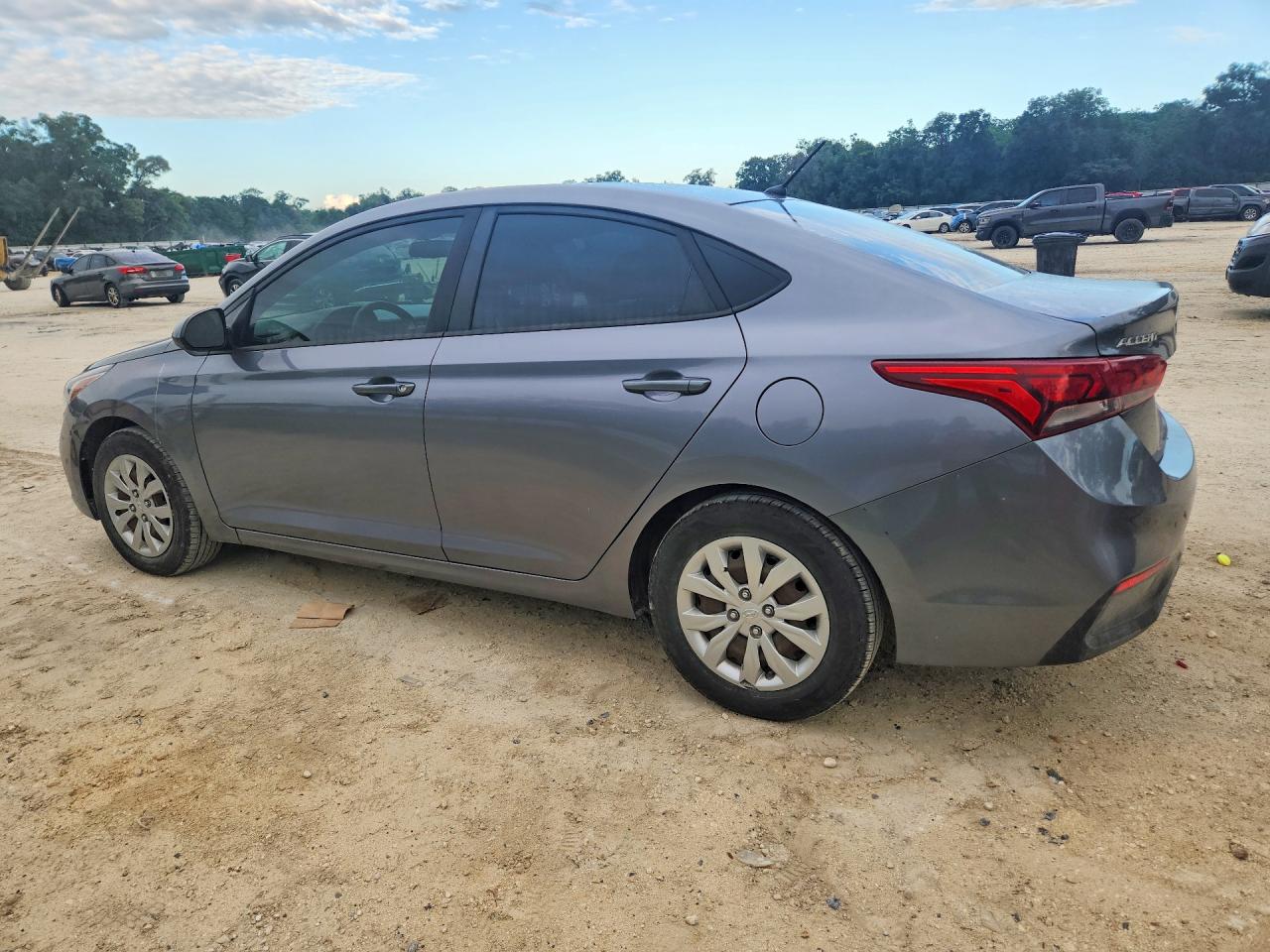 2020 HYUNDAI ACCENT SE — снимка 2