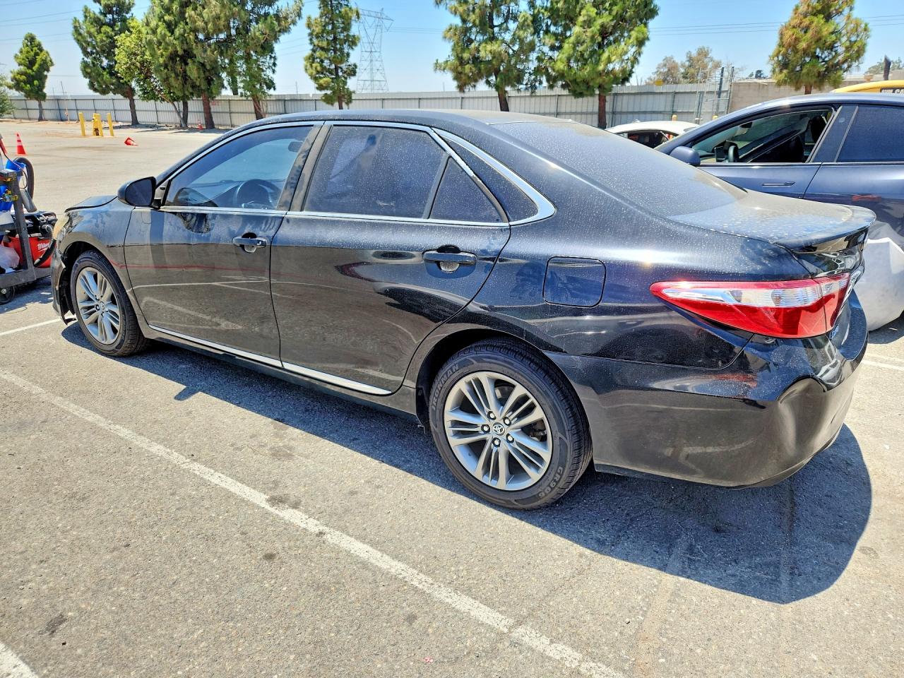 2017 TOYOTA CAMRY SE — снимка 2