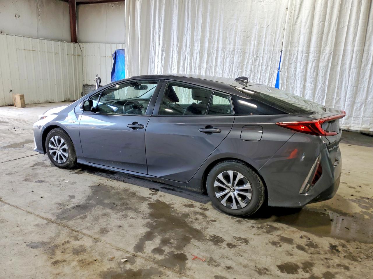 2022 TOYOTA PRIUS PRIME LE — снимка 2